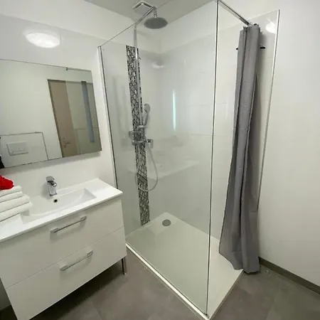 Villa A Casa Di Ficu A 14kms D'ajaccio Et Des Plages Avec Piscine Jacuzzi Petanque Sans Vis A Vis