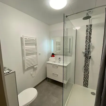 Villa A Casa Di Ficu A 14kms D'ajaccio Et Des Plages Avec Piscine Jacuzzi Petanque Sans Vis A Vis Peri