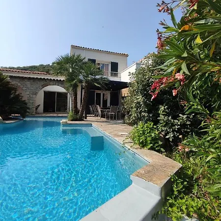 A Casa Di Ficu A 14kms D'ajaccio Et Des Plages Avec Piscine Jacuzzi Petanque Sans Vis A Vis Villa Peri