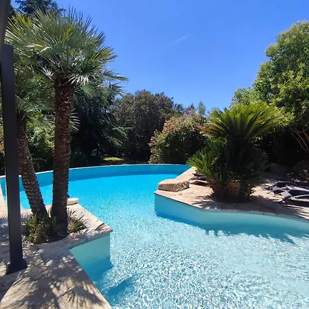 A Casa Di Ficu A 14kms D'ajaccio Et Des Plages Avec Piscine Jacuzzi Petanque Sans Vis A Vis *