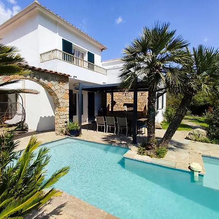 A Casa Di Ficu A 14kms D'ajaccio Et Des Plages Avec Piscine Jacuzzi Petanque Sans Vis A Vis Peri