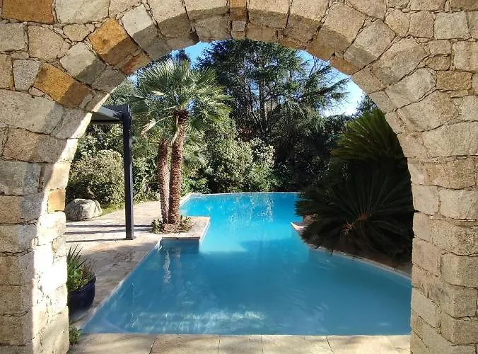 A Casa Di Ficu A 14kms D'ajaccio Et Des Plages Avec Piscine Jacuzzi Petanque Sans Vis A Vis Vila Peri