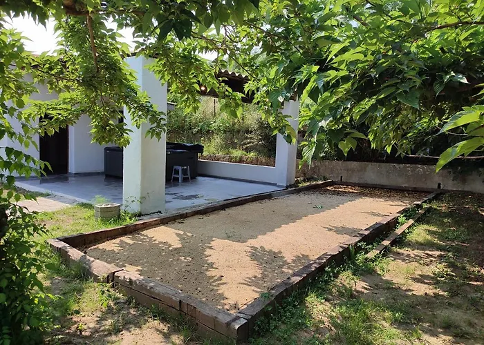 A Casa Di Ficu A 14kms D'ajaccio Et Des Plages Avec Piscine Jacuzzi Petanque Sans Vis A Vis Vila