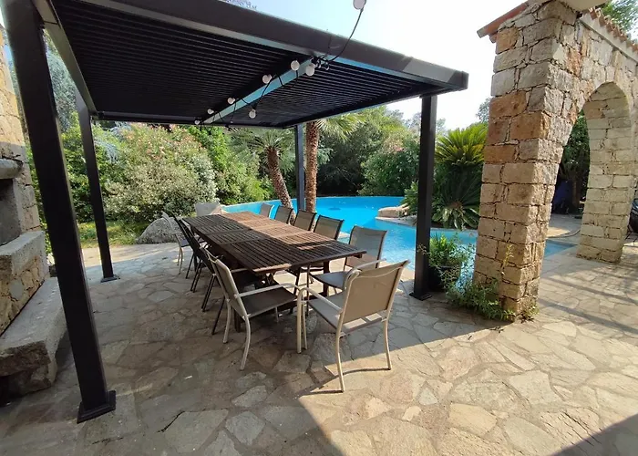 Vila A Casa Di Ficu A 14kms D'ajaccio Et Des Plages Avec Piscine Jacuzzi Petanque Sans Vis A Vis