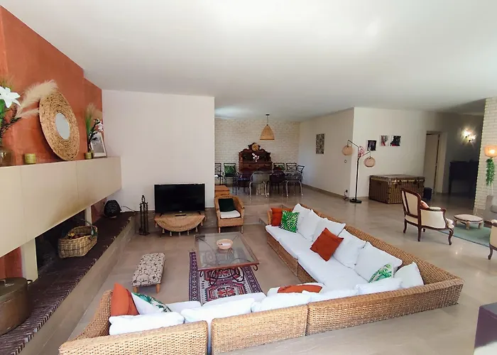 Villa A Casa Di Ficu A 14kms D'ajaccio Et Des Plages Avec Piscine Jacuzzi Petanque Sans Vis A Vis Peri