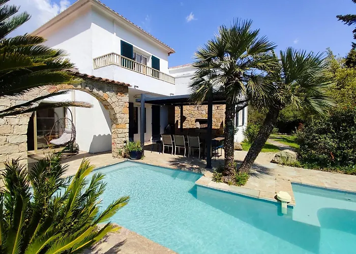 A Casa Di Ficu A 14kms D'ajaccio Et Des Plages Avec Piscine Jacuzzi Petanque Sans Vis A Vis Peri