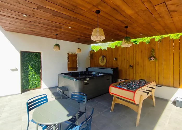 A Casa Di Ficu A 14kms D'ajaccio Et Des Plages Avec Piscine Jacuzzi Petanque Sans Vis A Vis Villa *